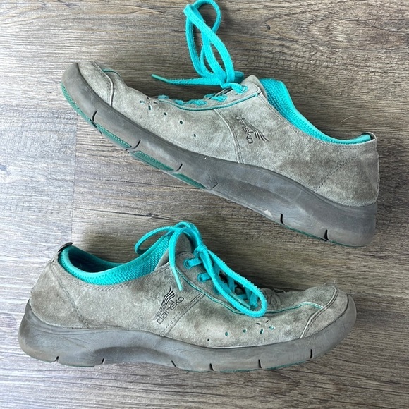 Dansko Shoes - Dansko Elise Suede Comfort Walking Shoes Womens Size 40 Sneaker, size 9